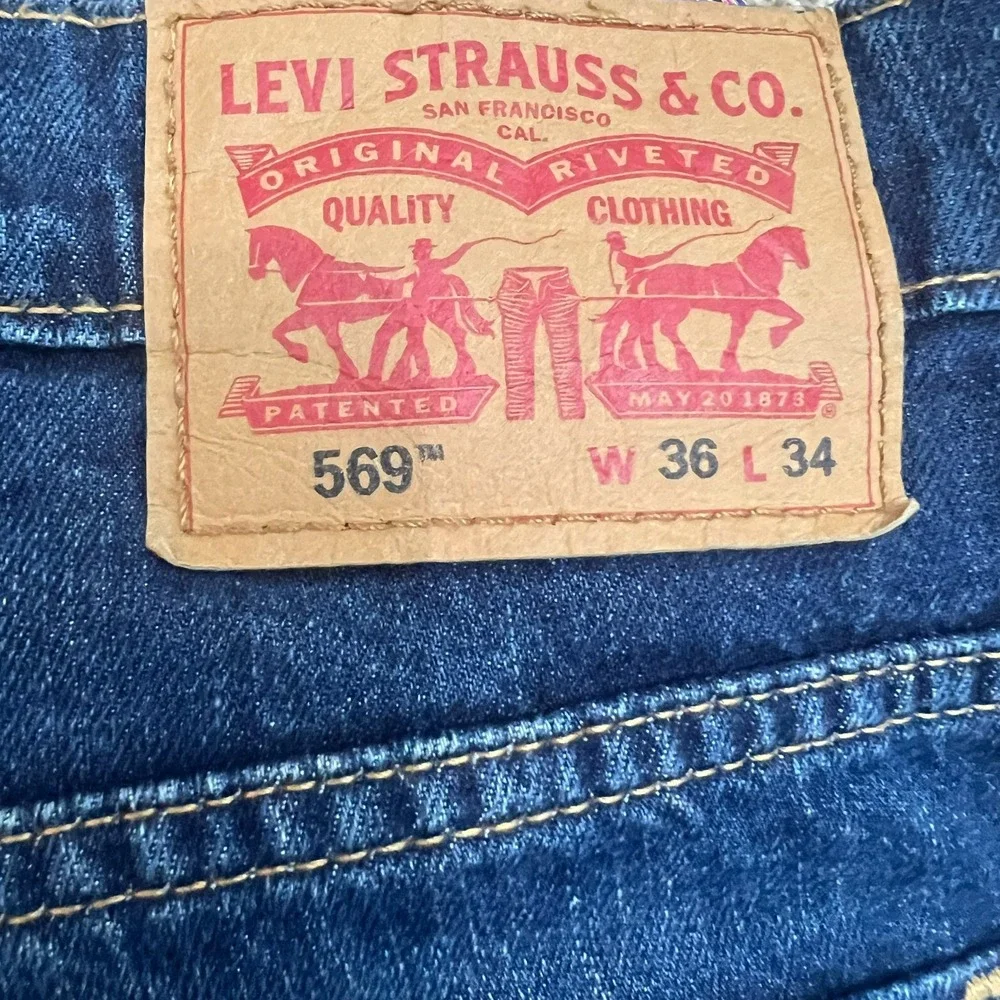 Levi's 569 Loose Straight Jeans Dark Wash Skater Cowboy Y2K Measures 38x32